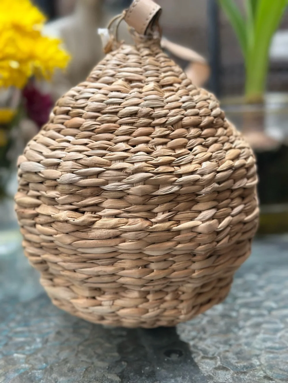 RARE 2016 Kate Spade Down The Rabbit Hole Oh Honey Beehive Wicker Bag